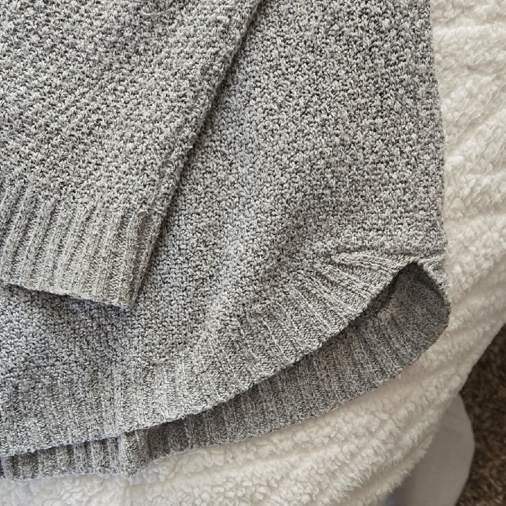 Sweater - Picture 4 of 6